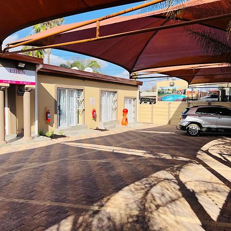 Ethen Guesthouse Polokwane Exterior foto