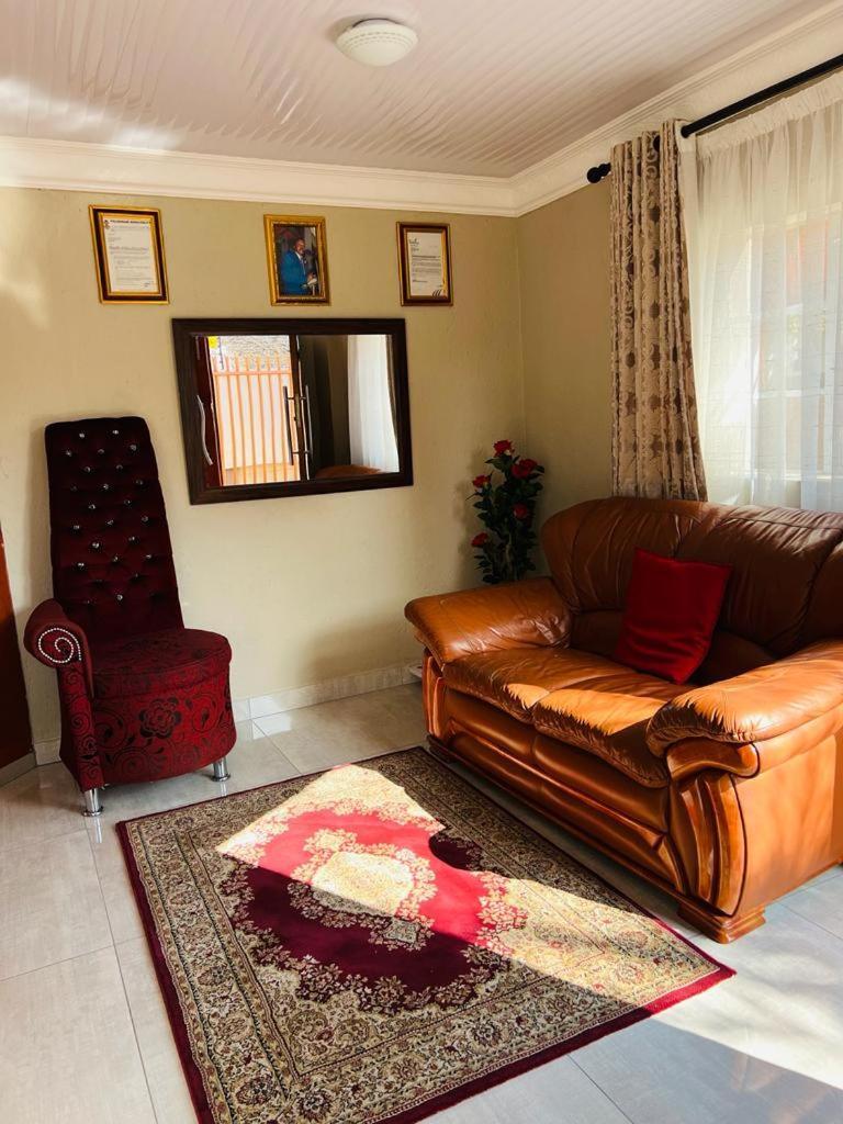 Ethen Guesthouse Polokwane Exterior foto